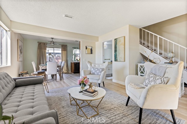 Detail Gallery Image 1 of 16 For 824 N Pasadena Ave #15,  Azusa,  CA 91702 - 3 Beds | 1/1 Baths