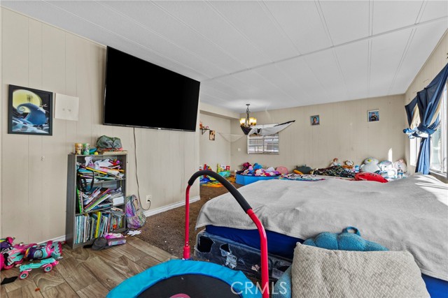 Detail Gallery Image 5 of 33 For 14939 Vinehill, Moreno Valley,  CA 92553 - 2 Beds | 2 Baths