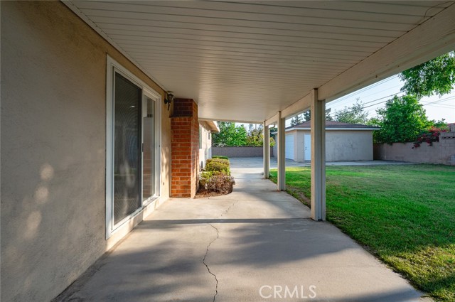 153 Underhill Drive, Glendora CA: https://media.crmls.org/medias/31c74071-fb83-455d-9a46-c86a6473dd75.jpg