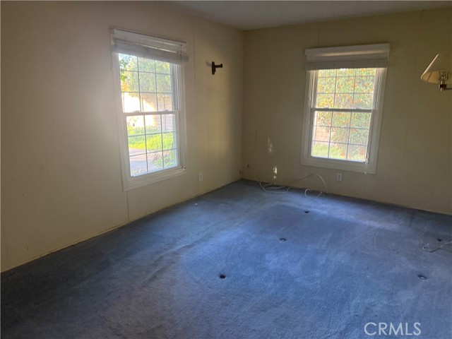 7630 Jellico, Northridge CA: https://media.crmls.org/medias/31c784f0-f3a3-498f-951d-4664844e8a23.jpg
