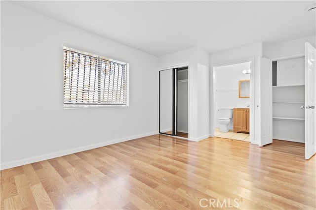 Detail Gallery Image 7 of 9 For 5915 Woodman Ave #103,  Van Nuys,  CA 91401 - 2 Beds | 2 Baths