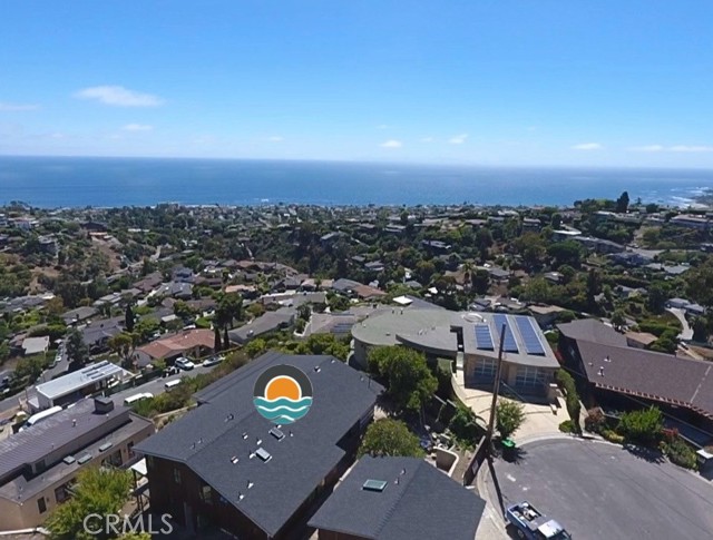 1015 Madison Place, Laguna Beach CA: https://media.crmls.org/medias/31caa912-2b5d-4dac-a9c7-672c90f7a758.jpg