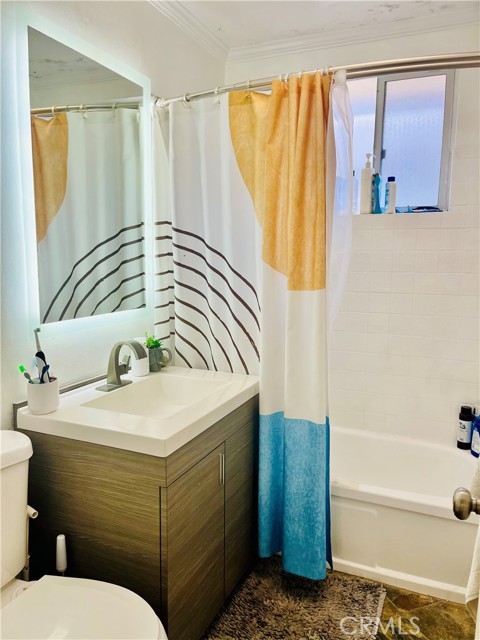 Detail Gallery Image 12 of 14 For 273 Cecil Pl, Costa Mesa,  CA 92627 - 4 Beds | 3 Baths