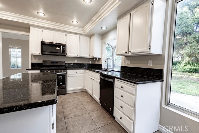 Detail Gallery Image 18 of 41 For 7740 Jack Rabbit, Highland,  CA 92346 - 4 Beds | 3 Baths