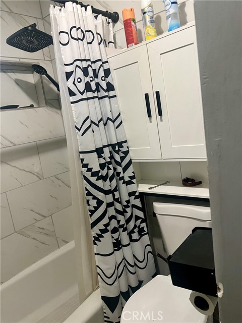 Detail Gallery Image 12 of 18 For 6808 Benson, Huntington Park,  CA 90255 - 2 Beds | 1 Baths