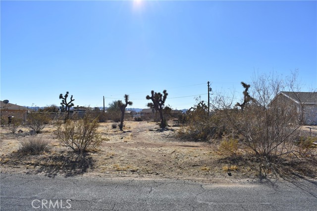 Detail Gallery Image 5 of 6 For 57991 Pimlico Ave, Yucca Valley,  CA 92284 - – Beds | – Baths