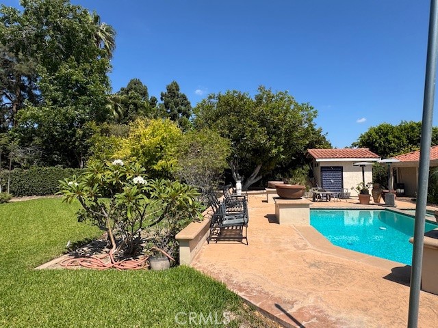 31cd051f B462 4b68 B215 88a10251056d