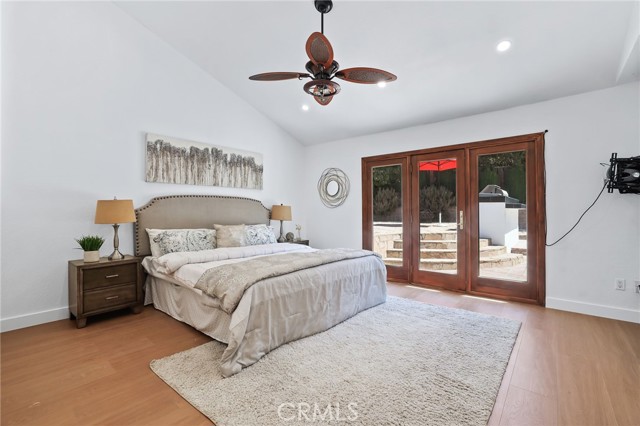 Detail Gallery Image 15 of 25 For 4424 Deanwood Dr, Woodland Hills,  CA 91364 - 5 Beds | 5/1 Baths