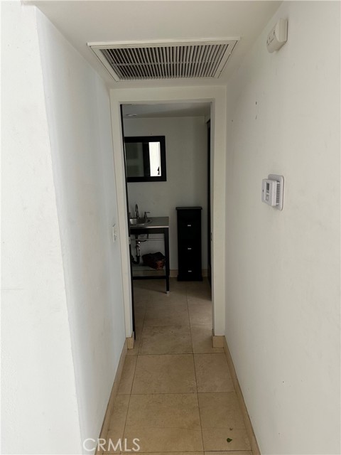 Detail Gallery Image 8 of 13 For 3949 Los Feliz Bld #301,  Los Angeles,  CA 90027 - 1 Beds | 1 Baths