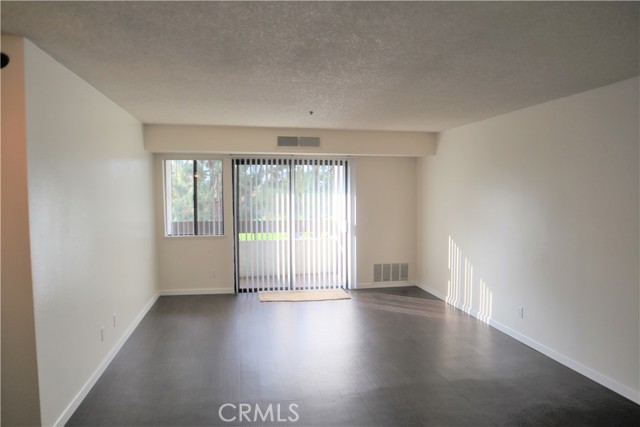 Image 3 for 700 W 3Rd St #A220, Santa Ana, CA 92701
