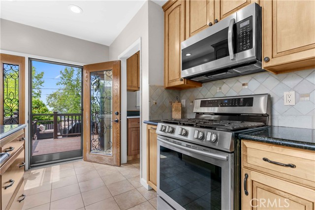 3348 Burritt Way, La Crescenta CA: https://media.crmls.org/medias/31cee4b2-cd98-45d2-9506-015e25649e81.jpg