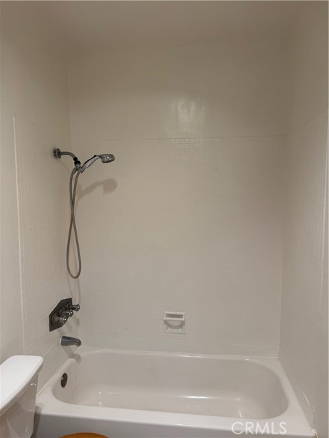 Detail Gallery Image 8 of 8 For 420 N Market, Inglewood,  CA 90302 - 2 Beds | 1 Baths