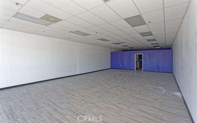 13534 Navajo Road, Apple Valley, California 92308, ,Commercial Lease,For Rent,13534 Navajo Road,CRHD25069136