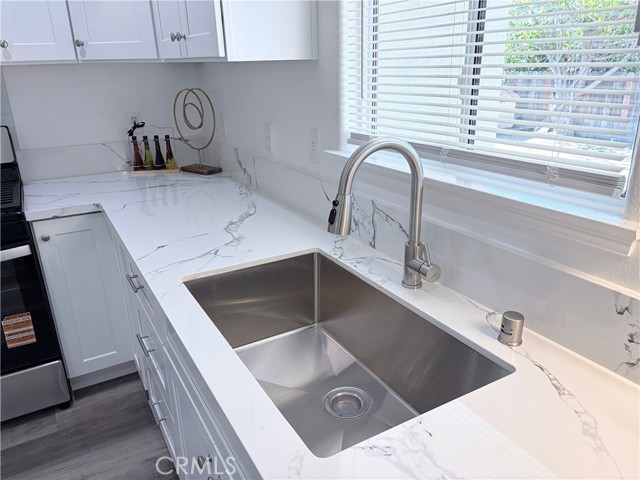 Detail Gallery Image 8 of 28 For 5392 Golondrina, San Bernardino,  CA 92404 - 3 Beds | 2 Baths