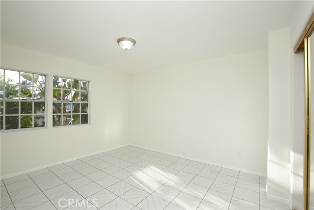 Image 14 of 45 For 9618 Samoline Avenue
