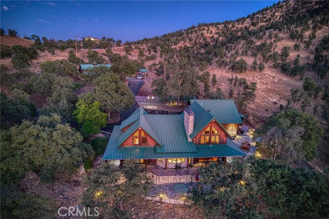 Detail Gallery Image 2 of 68 For 12755 Rusty Spur Ln, Clovis,  CA 93619 - 5 Beds | 4/1 Baths