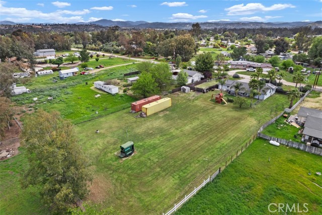 142 Hope Street, Ramona CA: https://media.crmls.org/medias/31d23ba5-8686-4b1a-8e38-e7c8b82cca45.jpg