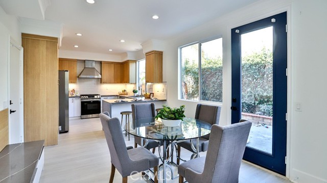 Detail Gallery Image 11 of 61 For 1202 Hazel, Costa Mesa,  CA 92626 - 4 Beds | 2/1 Baths