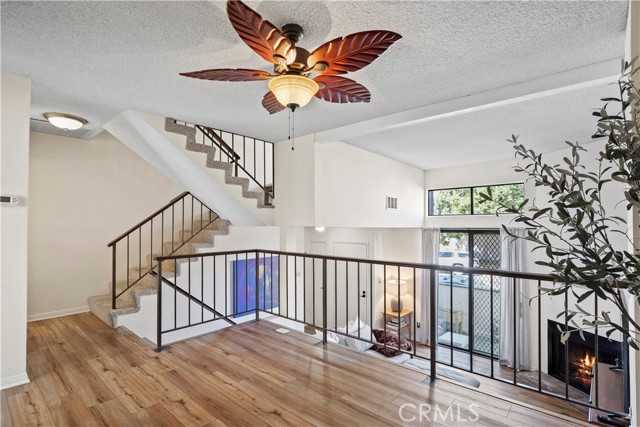 Detail Gallery Image 15 of 53 For 19355 Sherman Way #41,  Reseda,  CA 91335 - 2 Beds | 2/1 Baths