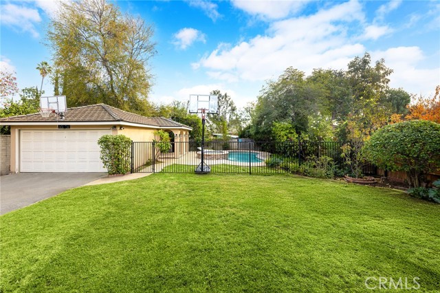 Detail Gallery Image 24 of 33 For 2270 Brentford Rd, San Marino,  CA 91108 - 3 Beds | 2/1 Baths