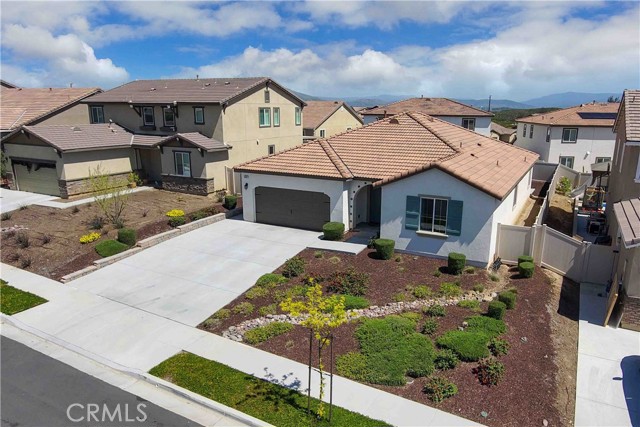 Detail Gallery Image 3 of 33 For 34352 Falls View Way, Murrieta,  CA 92563 - 3 Beds | 2 Baths