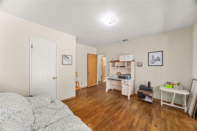 1830 E Victoria Avenue, San Bernardino CA: https://media.crmls.org/medias/31d42205-1ee1-4c3e-ae9a-610679162409.jpg