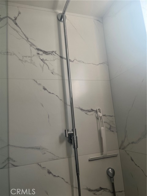 10507 Pinehurst Avenue, South Gate CA: https://media.crmls.org/medias/31d55583-ed12-47fd-9e03-ab7cb5520572.jpg