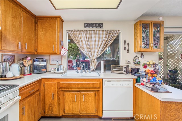 2307 El Toro Circle, Hemet CA: https://media.crmls.org/medias/31d56e16-7633-4314-88ca-746f36c747f1.jpg