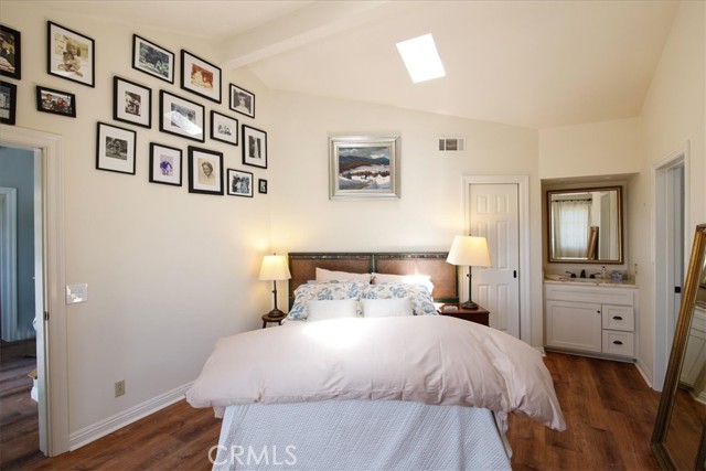 1078 Wykoff Way, Laguna Beach CA: https://media.crmls.org/medias/31d607e3-df1b-49ce-926f-b92669229ef4.jpg