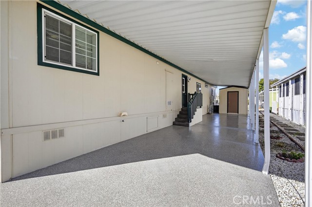 5001 W Florida, Hemet CA: https://media.crmls.org/medias/31d65d1e-33fa-4a9f-bf27-3b9065bf1a3b.jpg