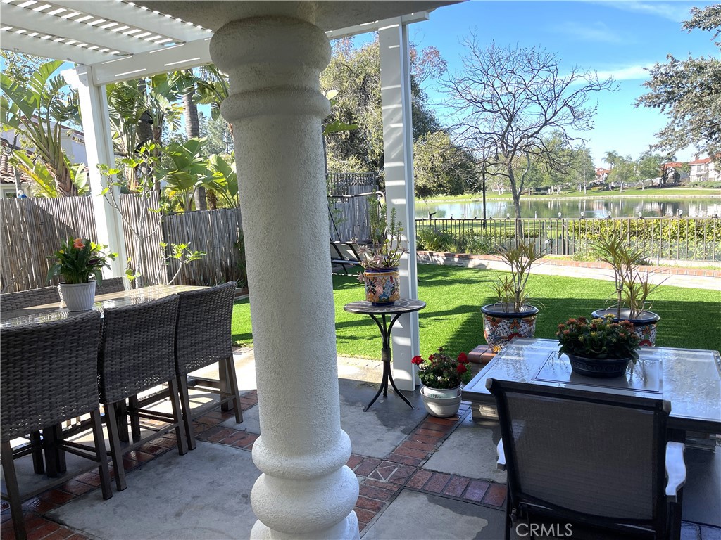https://media.crmls.org/medias/31d65fd7-7084-46dc-bb52-fd336bad6c63.jpg?preset=X-Large