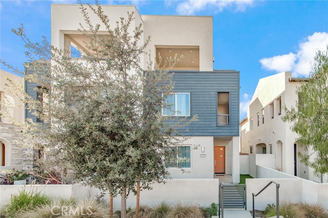 Detail Gallery Image 2 of 43 For 107 Zawn, Irvine,  CA 92618 - 3 Beds | 2/2 Baths