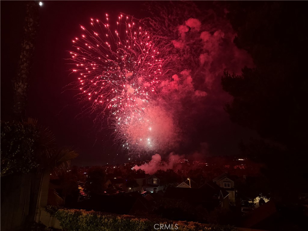 https://media.crmls.org/medias/31d6cede-6746-49dc-b033-b9dd90bcf7b0.jpg?preset=X-Large