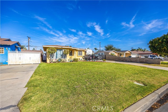 8809 Dalen St, Downey, CA 90242