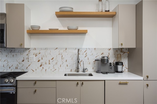 Detail Gallery Image 4 of 18 For 541 a Bernard St, Costa Mesa,  CA 92627 - 2 Beds | 1 Baths