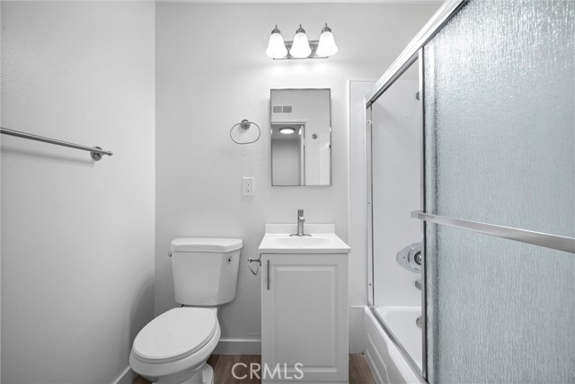 2809 S Baker Street, Santa Ana CA: https://media.crmls.org/medias/31d754dd-2052-42bd-9f8a-8f1666eaa379.jpg