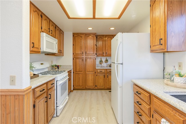 43144 Moonridge Road, Big Bear Lake CA: https://media.crmls.org/medias/31d7efb6-3e43-44af-9089-91babd39bc70.jpg