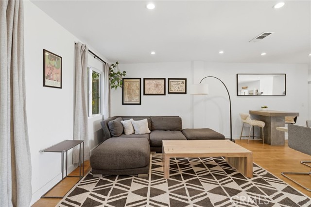 Detail Gallery Image 12 of 37 For 14924 Purche Ave, Gardena,  CA 90249 - 4 Beds | 3 Baths