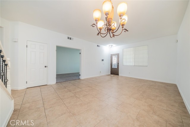 Detail Gallery Image 7 of 61 For 13621 Dellwood Ave, Victorville,  CA 92392 - 6 Beds | 3 Baths