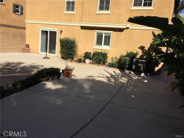 12022 Loyola Court, Fontana CA: https://media.crmls.org/medias/31d86dda-d19a-4726-a500-a24dbc6fc4e0.jpg