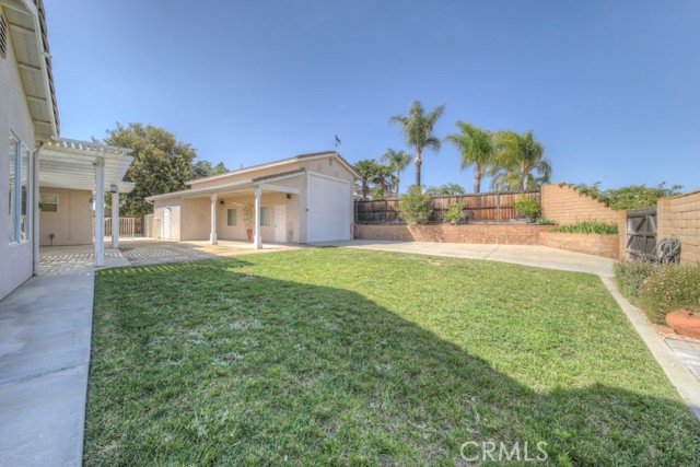 42133 Wagon Wheel Lane, Murrieta CA: https://media.crmls.org/medias/31d90e66-7dd2-4d1b-aeb3-698c3a96dcef.jpg
