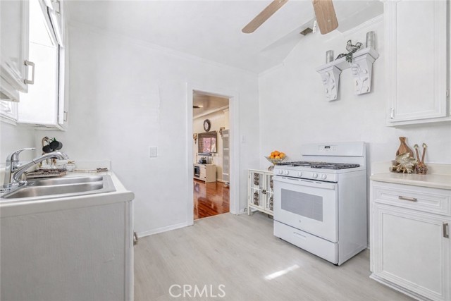 Detail Gallery Image 6 of 18 For 1000 N Mayo, Compton,  CA 90221 - 3 Beds | 1 Baths