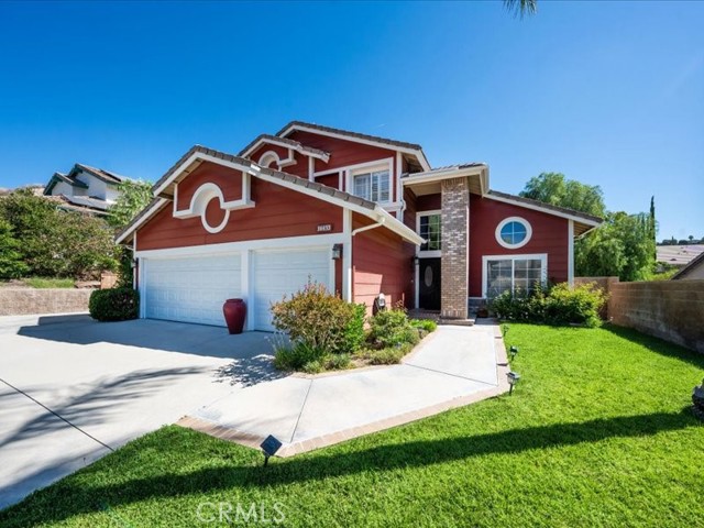 Detail Gallery Image 1 of 45 For 14433 Grandifloras Rd, Canyon Country,  CA 91387 - 4 Beds | 3 Baths