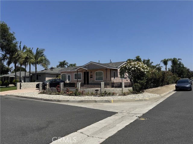 11043 Bexley Drive, Whittier CA: https://media.crmls.org/medias/31d9e8c2-aead-4a0b-a095-e60817c72446.jpg