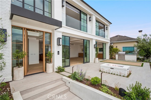 2820 Bayview Drive, Corona del Mar CA: https://media.crmls.org/medias/31d9fd45-85e9-404e-aefd-a14155c8ee70.jpg