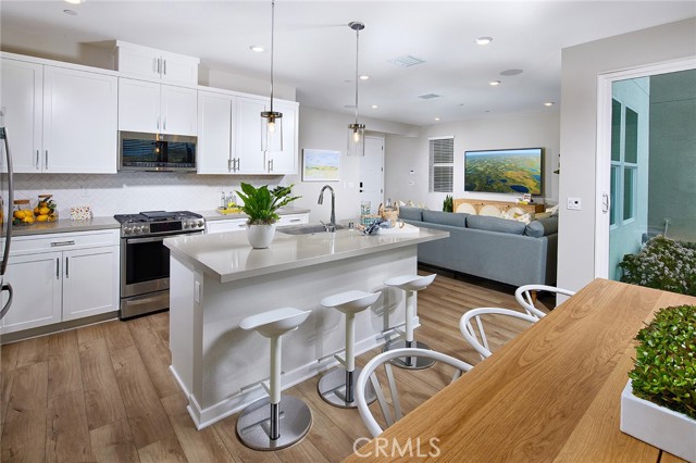 4049 Spring Lane, Corona, CA, 92883 4049 Spring Lane, Corona, CA, 92883