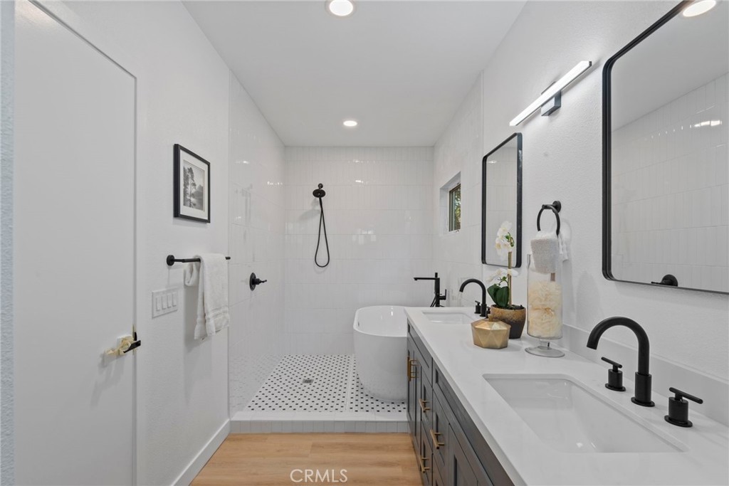 MLS #CV25265781 image #23