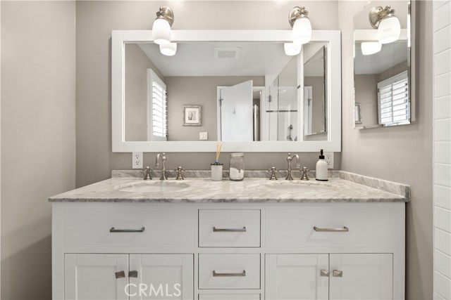 950 S Orange Grove Boulevard, Pasadena CA: https://media.crmls.org/medias/31dc620c-819a-4288-97b7-e596f37e64e6.jpg