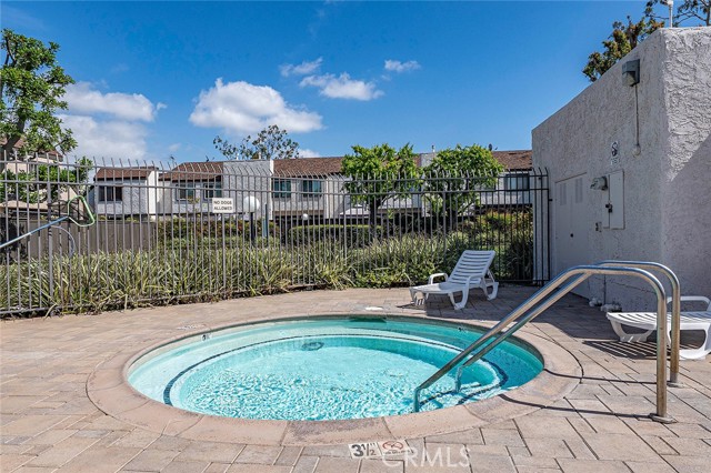 Detail Gallery Image 40 of 45 For 1669 S Heritage #C,  Anaheim,  CA 92804 - 3 Beds | 2/1 Baths