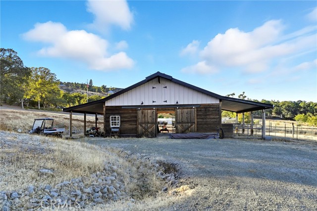 Image 4 of 42 For 17205 Black Oak Hill